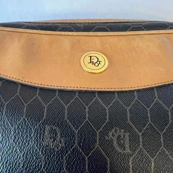 Christian Dior‎ honeycomb clutch/pouch - Picture 2 of 11